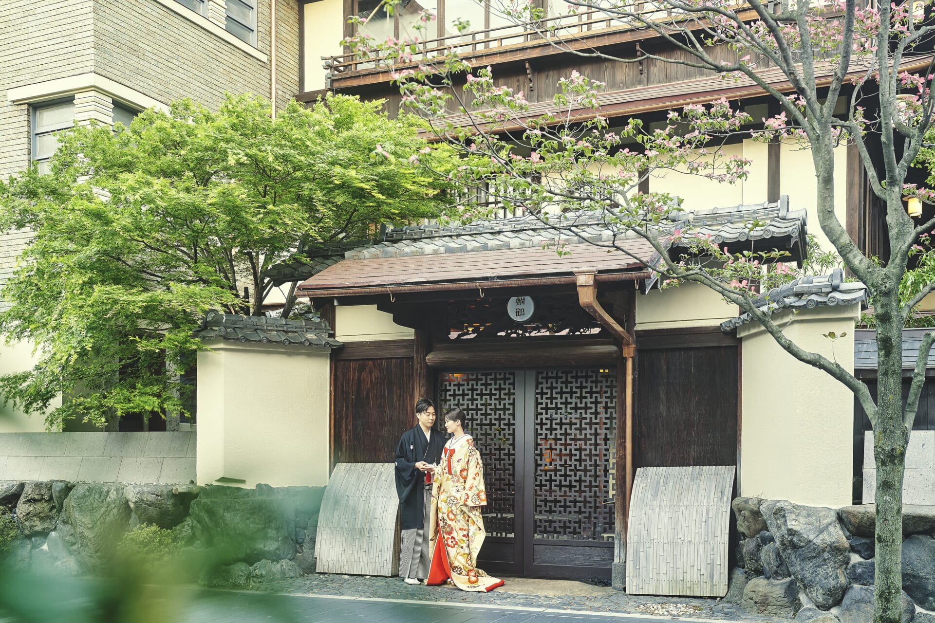 国登録有形文化財として今も活用される鮒鶴の建物外観。京都の伝統を未来へつなぐ象徴。