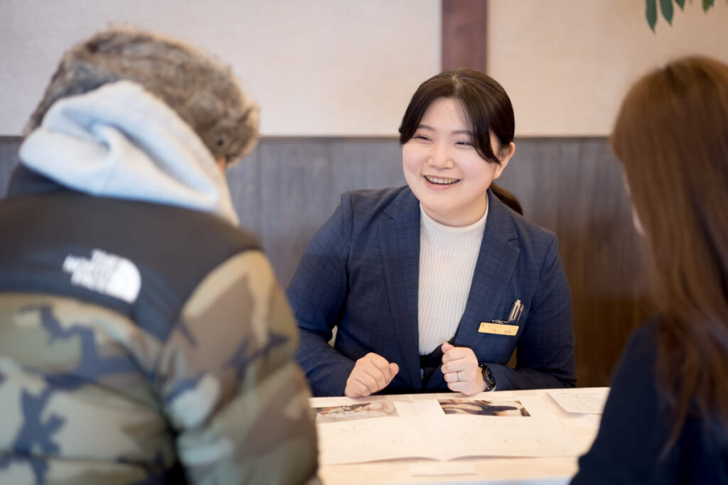 【一生の宝物】カメラマンと描く未来の記録
プロカメラマンと写真の残し方を相談するおふたり